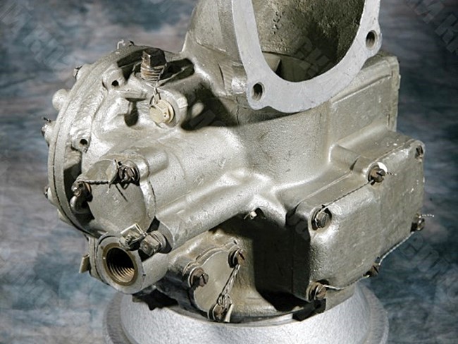 Карбюратор К-105БП, устанавливавшийся на двигатели самолетов ЛаГГ-3, МиГ-3, Як-1, Як-3, Як-7 и Як-9