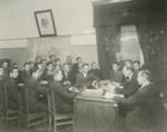 Начальник отдела технического контроля Молотовского завода № 19 им. И.В. Сталина К.Т. Анисимов (второй справа) проводит совещание в своем рабочем кабинете. 1942 г. ПермГАСПИ. Ф. 8043. Сд.оп.