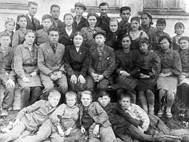 Members of one of the front-line youth teams of the Dzerzhinsky Molotov Plant No. 10