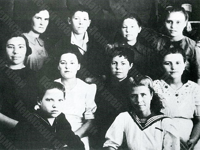 A group of workers in the synthesis shop of the Berezniki Nitrogen Fertilizer Plant